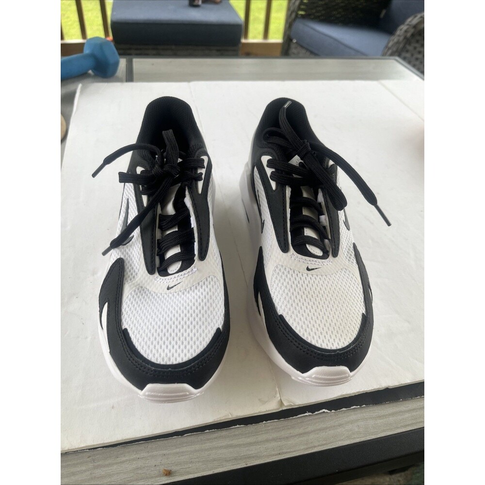 Women’s Nike  Air Max Bolt Size 7 Black And White